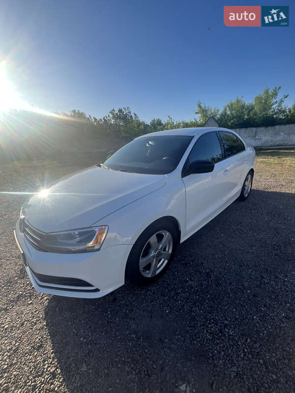 Седан Volkswagen Jetta 2015 в Лозовой