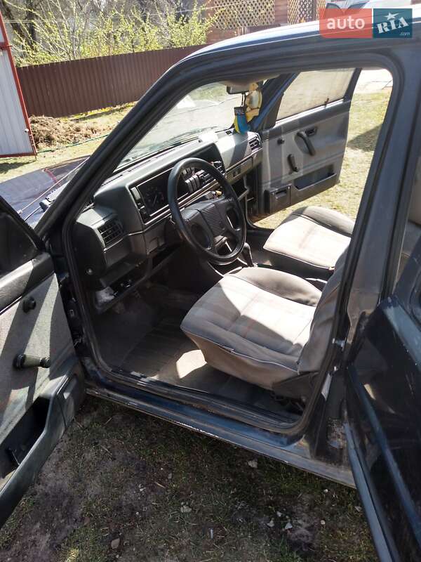 Седан Volkswagen Jetta 1990 в Камне-Каширском