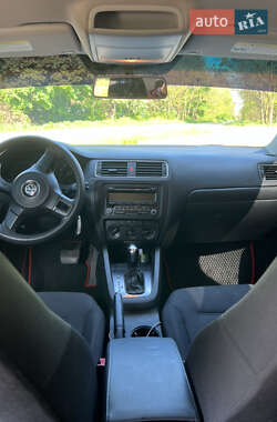 Седан Volkswagen Jetta 2013 в Недригайлове