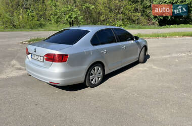 Седан Volkswagen Jetta 2013 в Недригайлове