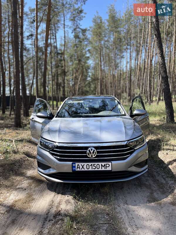 Седан Volkswagen Jetta 2019 в Києві
