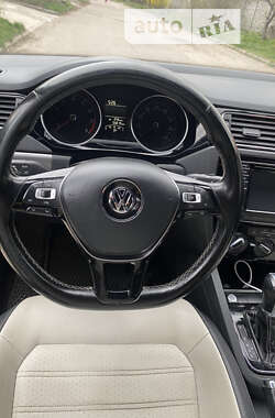 Седан Volkswagen Jetta 2015 в Днепре