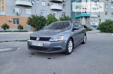 Седан Volkswagen Jetta 2011 в Днепре