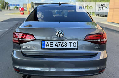 Седан Volkswagen Jetta 2017 в Днепре