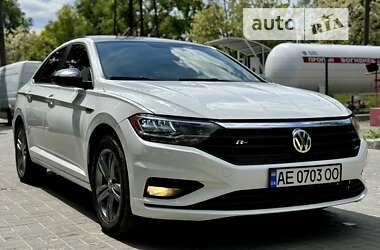 Седан Volkswagen Jetta 2018 в Дніпрі