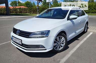 Седан Volkswagen Jetta 2016 в Киеве