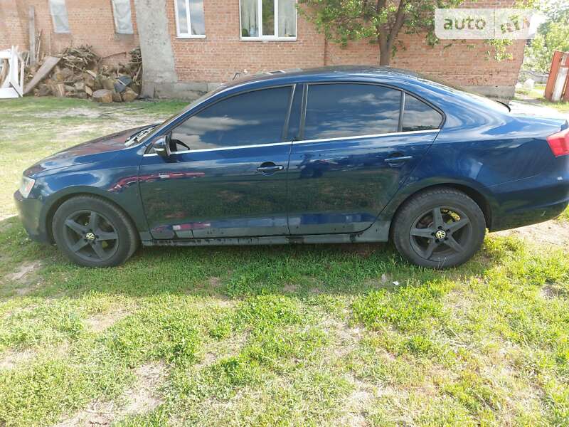 Седан Volkswagen Jetta 2012 в Лубнах