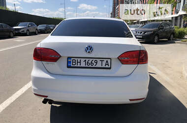 Седан Volkswagen Jetta 2011 в Киеве