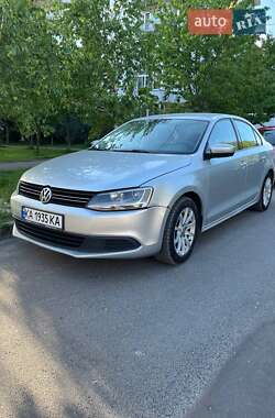 Седан Volkswagen Jetta 2014 в 
