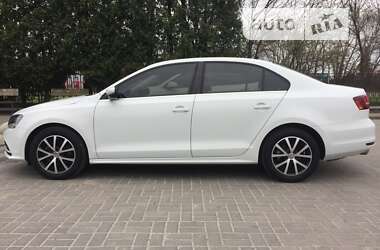 Седан Volkswagen Jetta 2017 в Львове