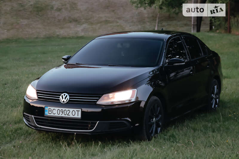 Седан Volkswagen Jetta 2014 в Львове