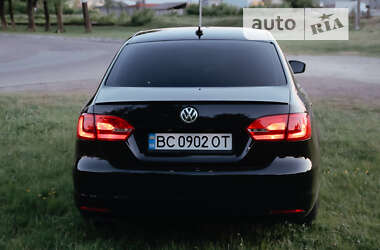 Седан Volkswagen Jetta 2014 в Львове