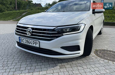 Седан Volkswagen Jetta 2019 в Львові