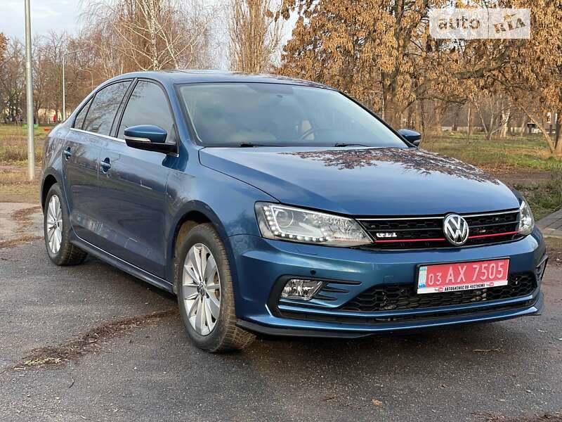 Седан Volkswagen Jetta 2015 в Днепре