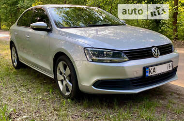 Седан Volkswagen Jetta 2014 в Киеве