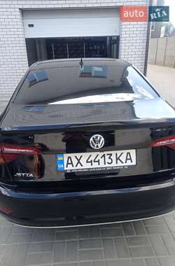 Седан Volkswagen Jetta 2018 в 
