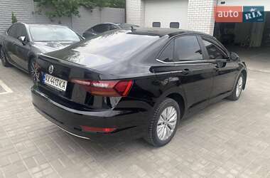 Седан Volkswagen Jetta 2018 в 