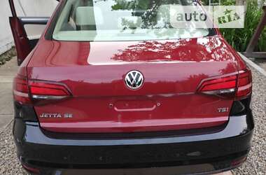Седан Volkswagen Jetta 2015 в Трускавці