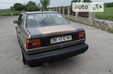 Седан Volkswagen Jetta 1990 в Кременце