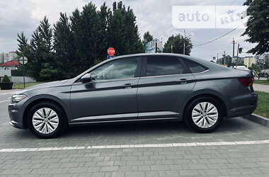 Седан Volkswagen Jetta 2018 в Хмельницком