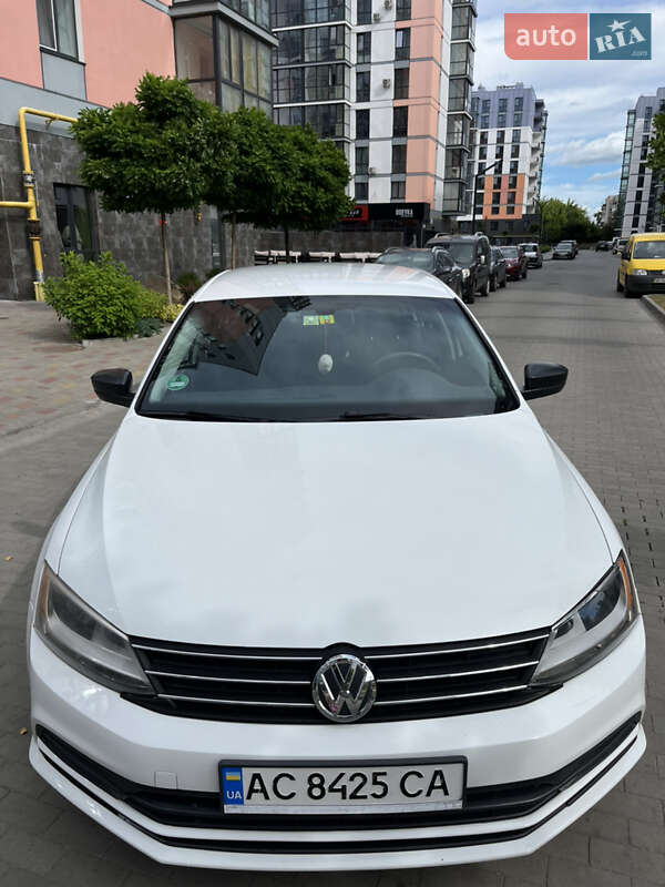 Седан Volkswagen Jetta 2015 в Луцке