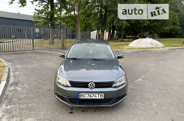 Седан Volkswagen Jetta 2010 в Новояворовске