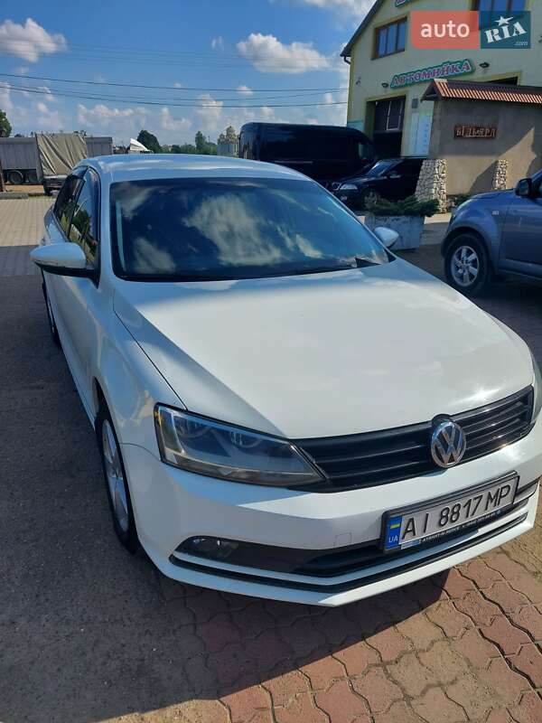 Седан Volkswagen Jetta 2016 в Мостиске