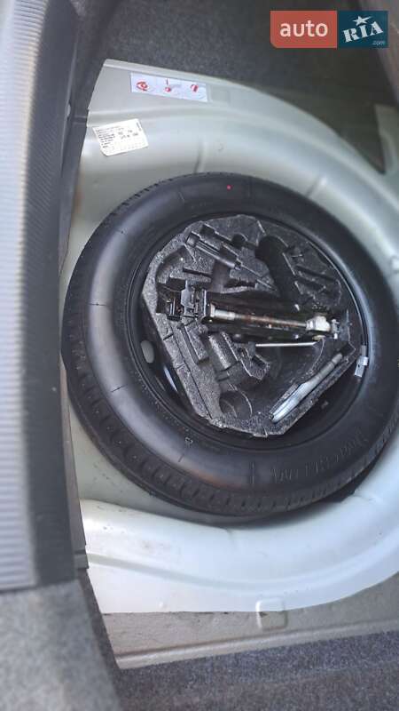 Седан Volkswagen Jetta 2006 в Хмельницькому