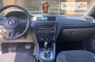 Седан Volkswagen Jetta 2013 в Бучі