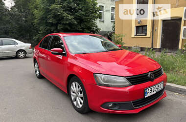 Седан Volkswagen Jetta 2013 в Києві