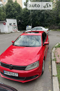 Седан Volkswagen Jetta 2013 в Києві