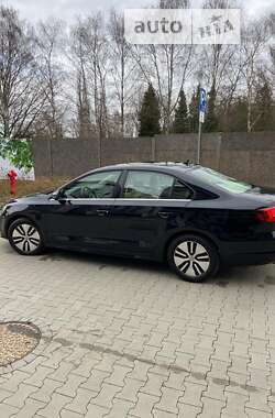 Седан Volkswagen Jetta 2016 в Луцьку