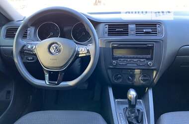 Седан Volkswagen Jetta 2015 в Чернигове