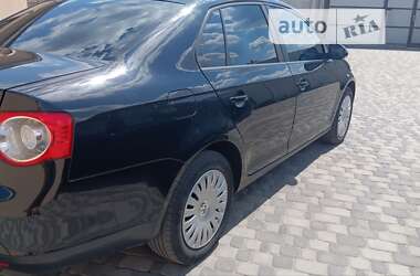 Седан Volkswagen Jetta 2005 в Харькове