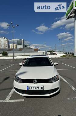 Седан Volkswagen Jetta 2012 в Киеве