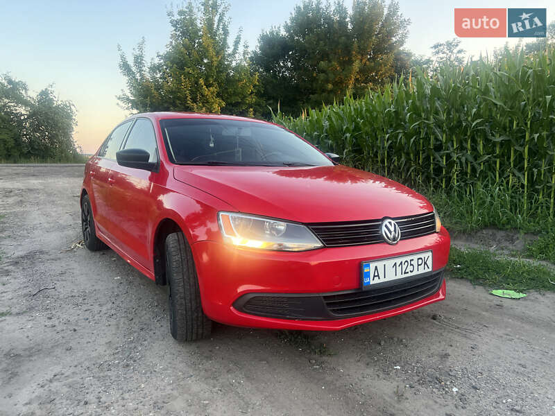 Седан Volkswagen Jetta 2012 в Києві