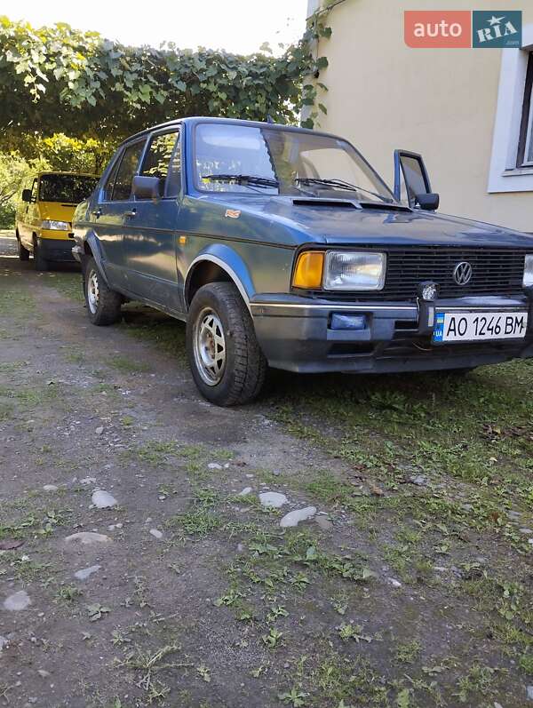 Седан Volkswagen Jetta 1982 в Иршаве