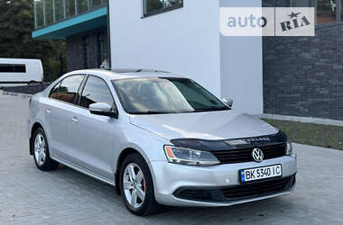 Седан Volkswagen Jetta 2012 в Ровно