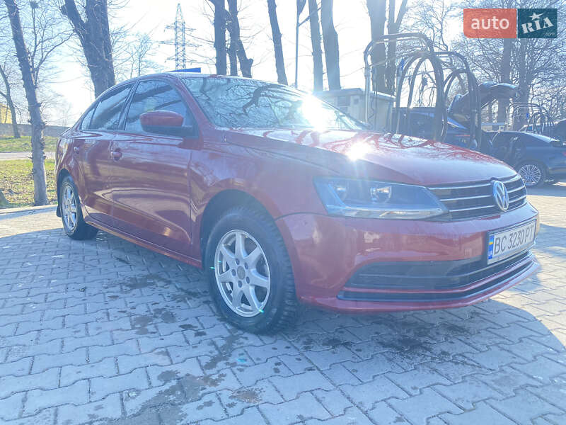Седан Volkswagen Jetta 2016 в Львові