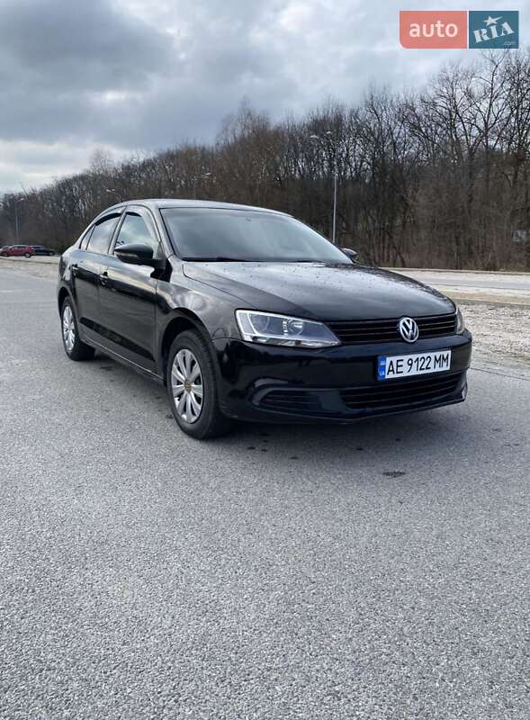 Седан Volkswagen Jetta 2012 в Днепре
