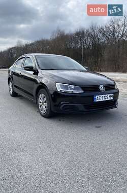Седан Volkswagen Jetta 2012 в 