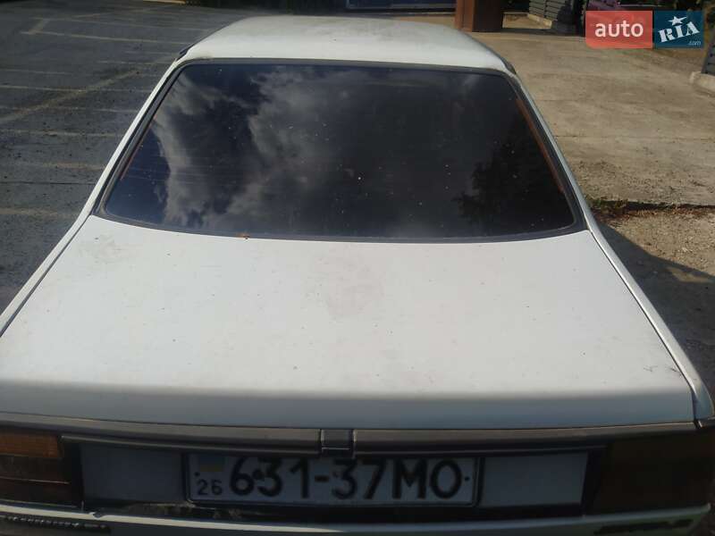 Седан Volkswagen Jetta 1985 в Кицмани фото 2 Седан Volkswagen Jetta 1985 в Кицмани