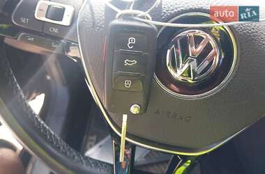 Седан Volkswagen Jetta 2015 в 