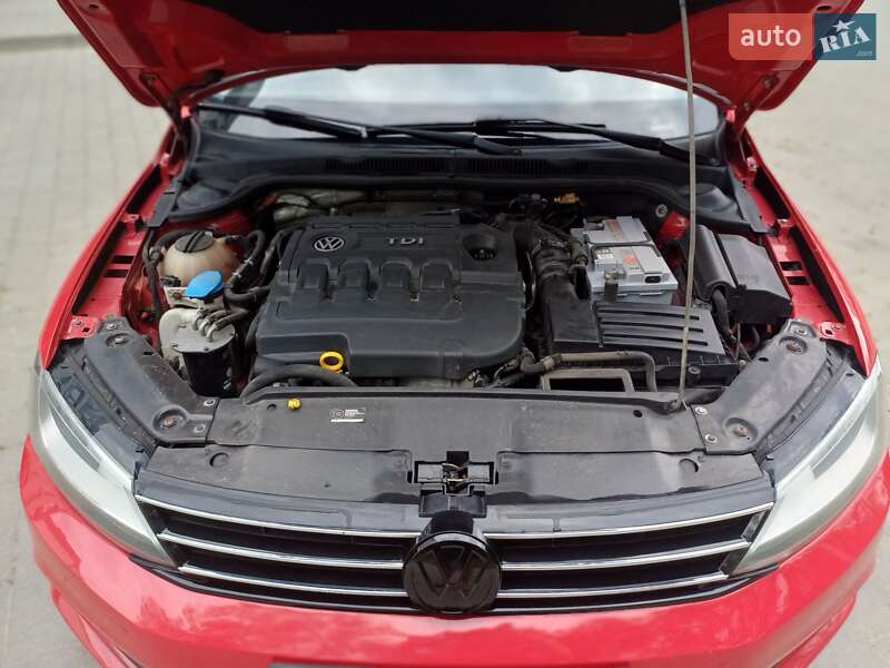 Седан Volkswagen Jetta 2014 в Львове