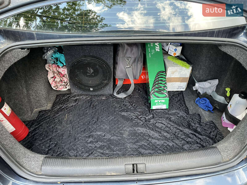 Седан Volkswagen Jetta 2009 в Киеве