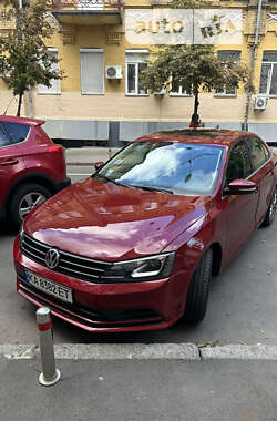 Седан Volkswagen Jetta 2016 в Киеве