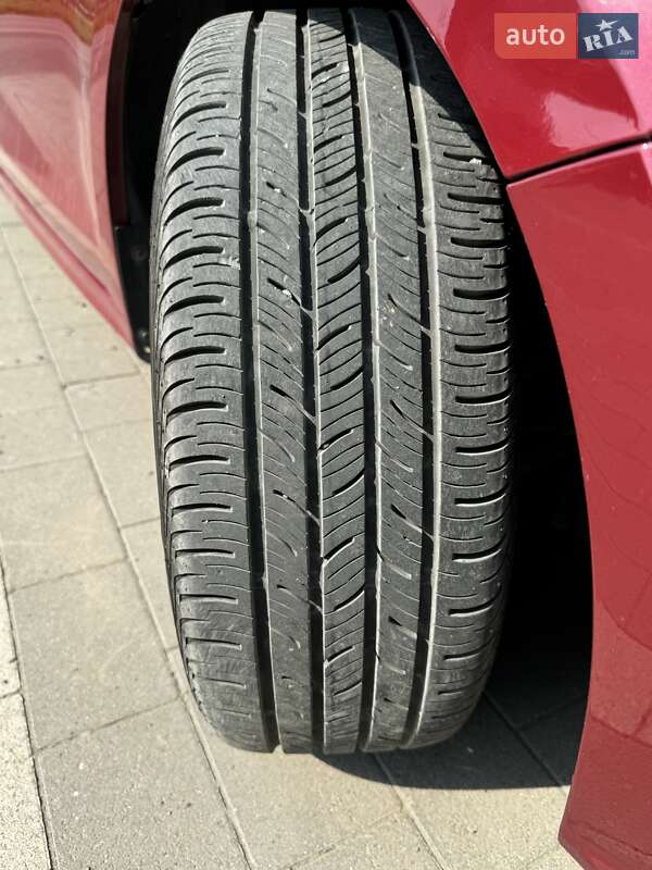 Седан Volkswagen Jetta 2017 в Ужгороде