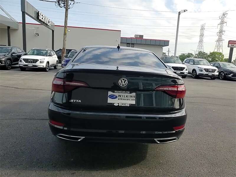 Седан Volkswagen Jetta 2019 в Львові