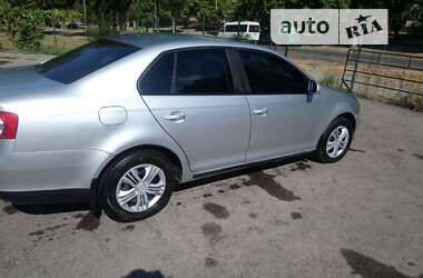 Седан Volkswagen Jetta 2006 в Запоріжжі