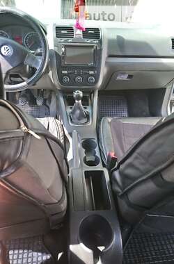 Седан Volkswagen Jetta 2006 в Запоріжжі